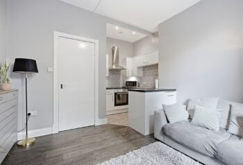 1-25BruntonTerrace-6.jpg