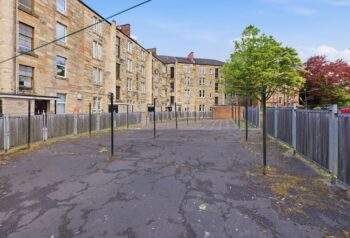11_23_Mannering_Court_021.jpg