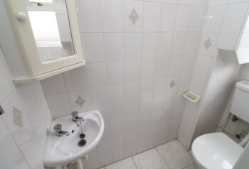 7 16999780191894