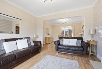 191_Kings_Park_Avenue_Glasgow_013.jpg