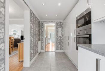 191_Kings_Park_Avenue_Glasgow_015.jpg