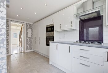 191_Kings_Park_Avenue_Glasgow_016.jpg