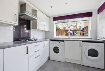 191_Kings_Park_Avenue_Glasgow_037.jpg