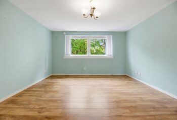 32-20EglintonCourt_001.jpg