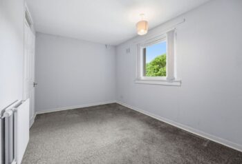 32-20EglintonCourt_011.jpg