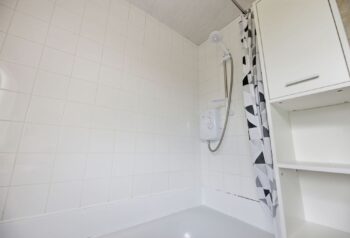 32-20EglintonCourt_013.jpg