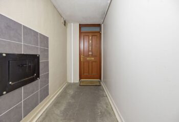 32-20EglintonCourt_016.jpg