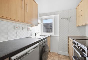 56_Croftside_Avenue_Glasgow_005.jpg