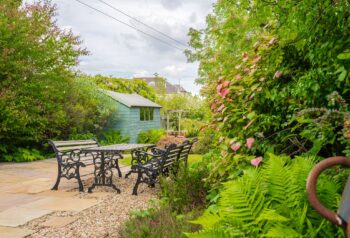 AliWattPhotographerShantaResidentialEastwoodAvenue-2.jpg