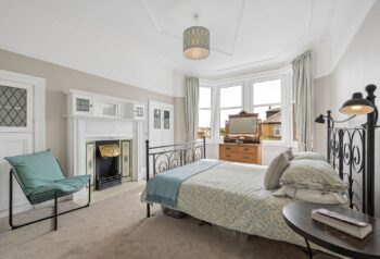 AliWattPhotographerShantaResidentialEastwoodAvenue-24.jpg