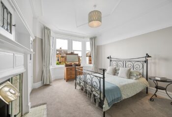 AliWattPhotographerShantaResidentialEastwoodAvenue-26.jpg