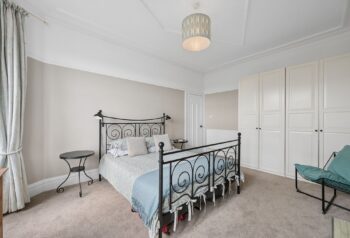 AliWattPhotographerShantaResidentialEastwoodAvenue-27.jpg