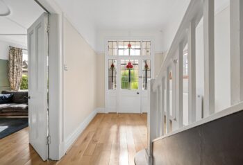 AliWattPhotographerShantaResidentialEastwoodAvenue-38.jpg