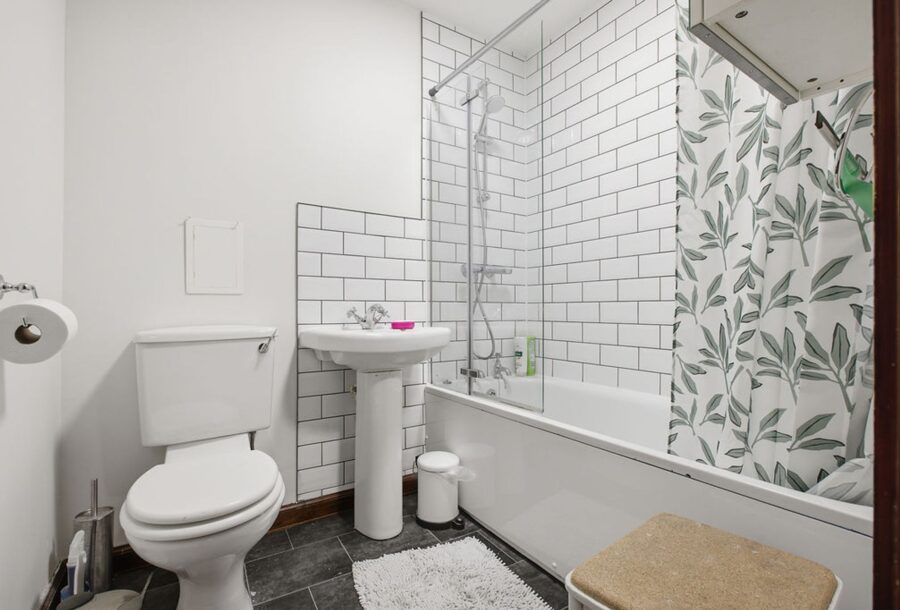 0-2323AllisonStreet-12.jpg