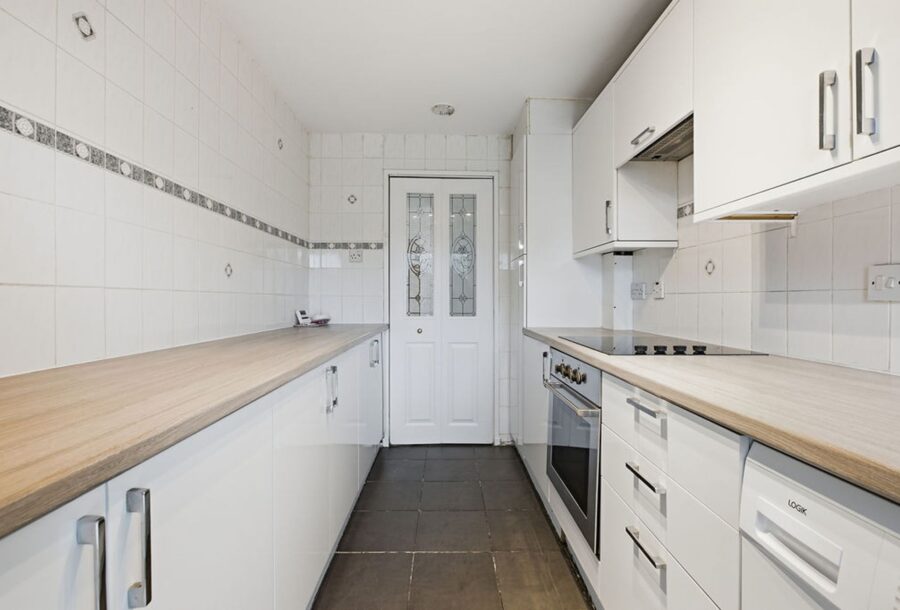 1-150KerrycroyAvenue-6.jpg