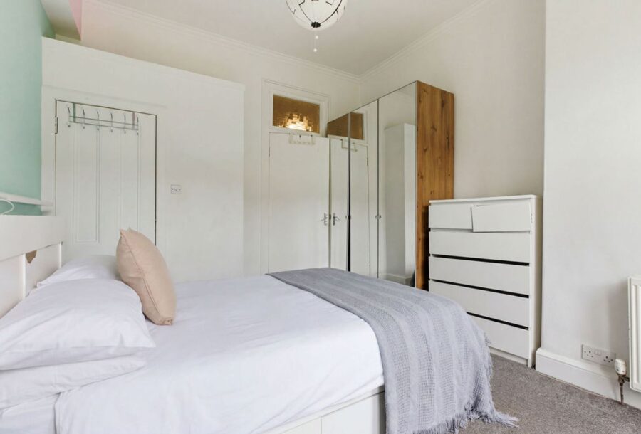 1-1_56_Skirving_Street_012.jpg