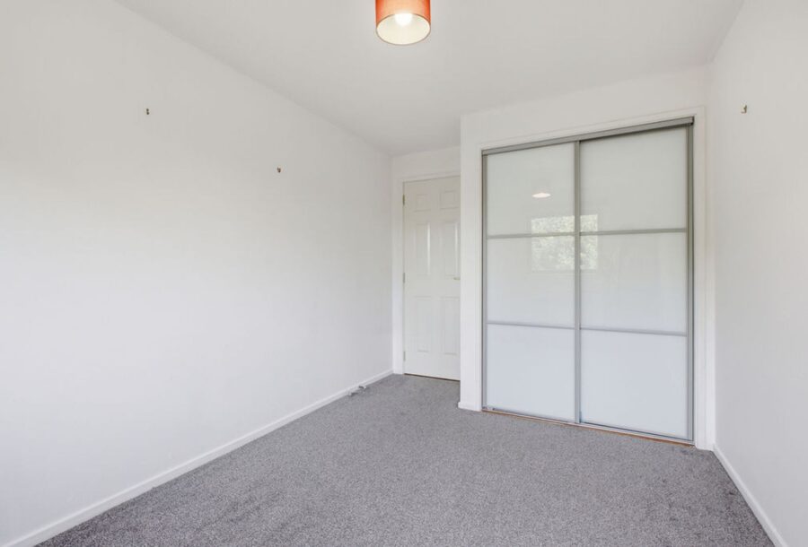 11_108_Kings_Park_Road_010.jpg