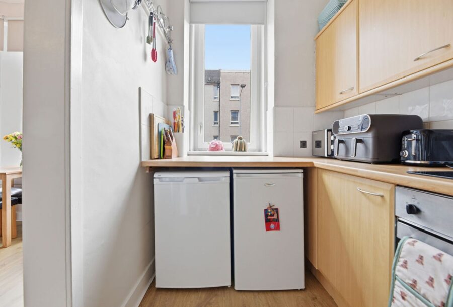 11_23_Mannering_Court_016.jpg