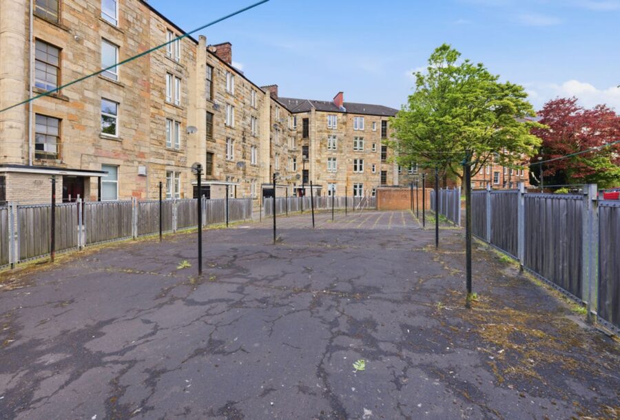 11_23_Mannering_Court_021.jpg
