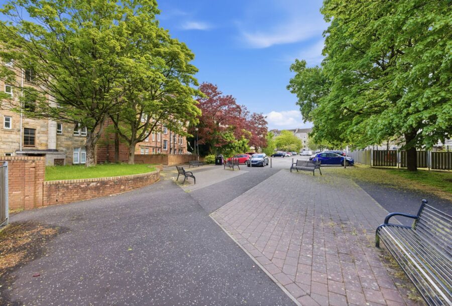 11_23_Mannering_Court_022.jpg