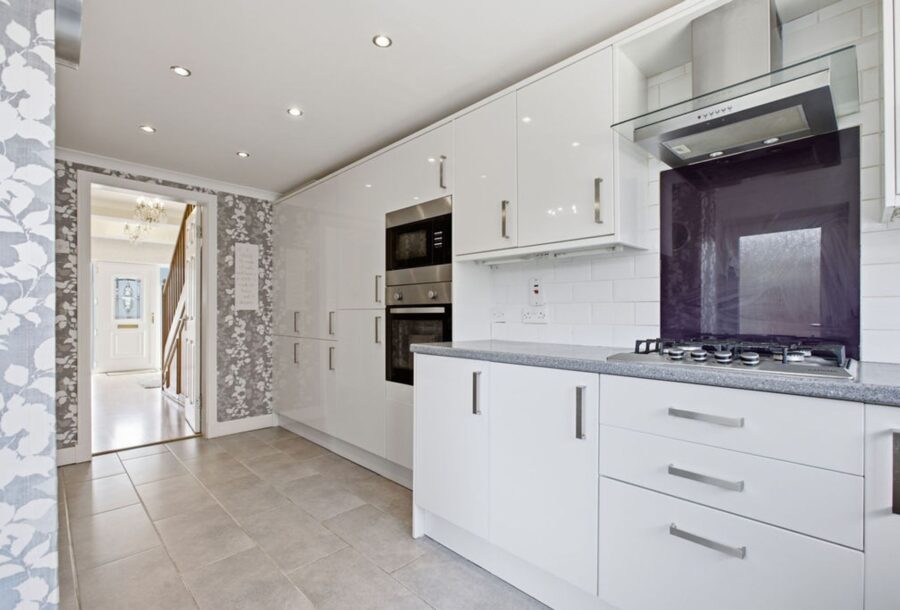 191_Kings_Park_Avenue_Glasgow_016.jpg