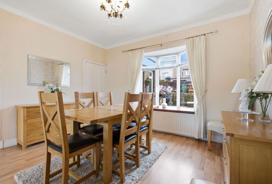 191_Kings_Park_Avenue_Glasgow_017.jpg