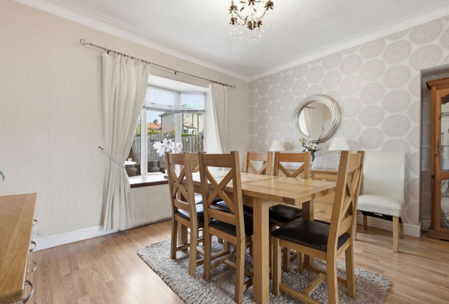 191_Kings_Park_Avenue_Glasgow_019.jpg