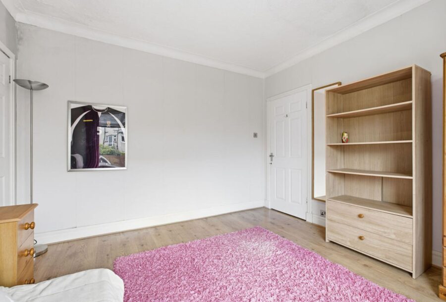 191_Kings_Park_Avenue_Glasgow_027.jpg