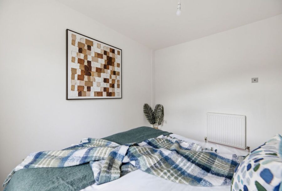 20_Alyth_Crescent_Clarkston_026.jpg