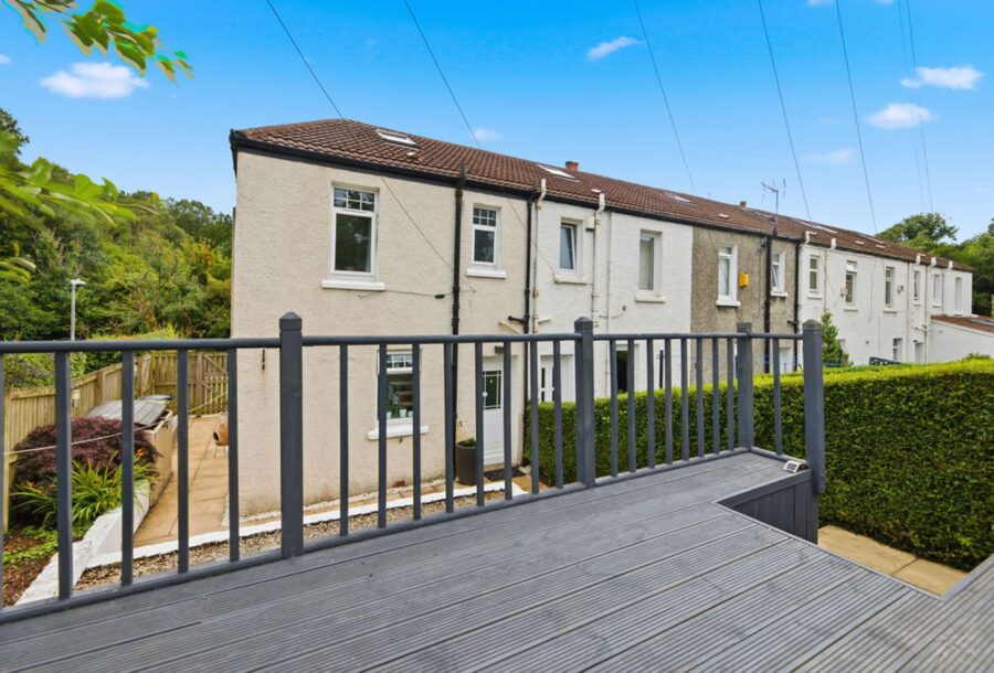 20_Alyth_Crescent_Clarkston_035.jpg