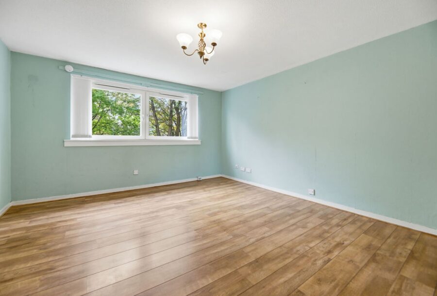 32-20EglintonCourt_003.jpg