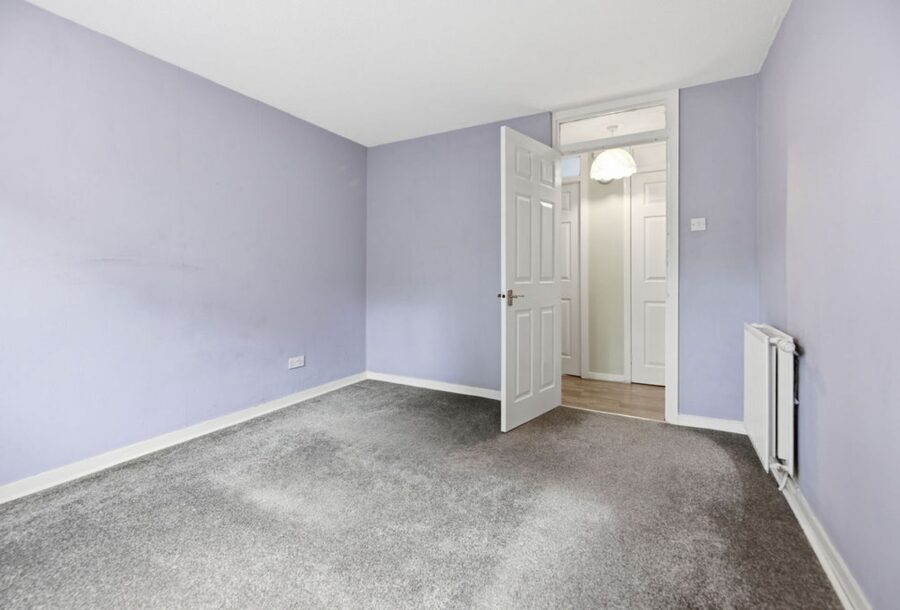 32-20EglintonCourt_007.jpg