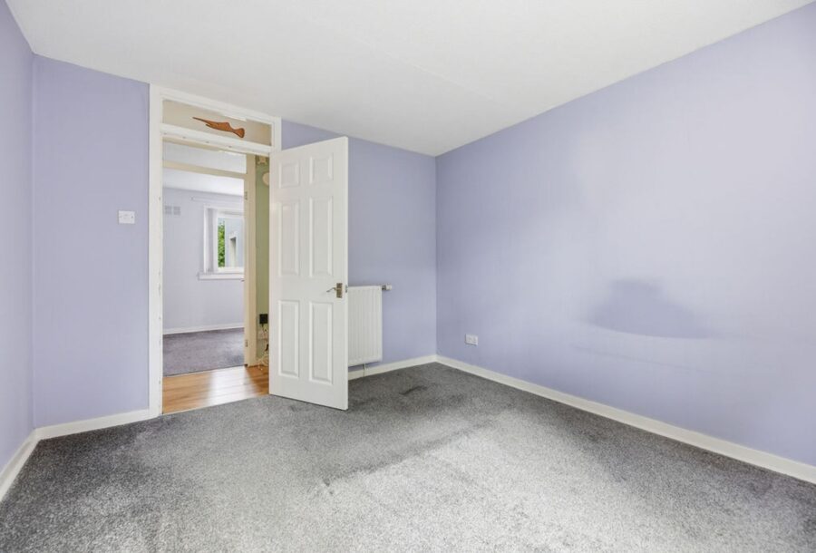 32-20EglintonCourt_009.jpg