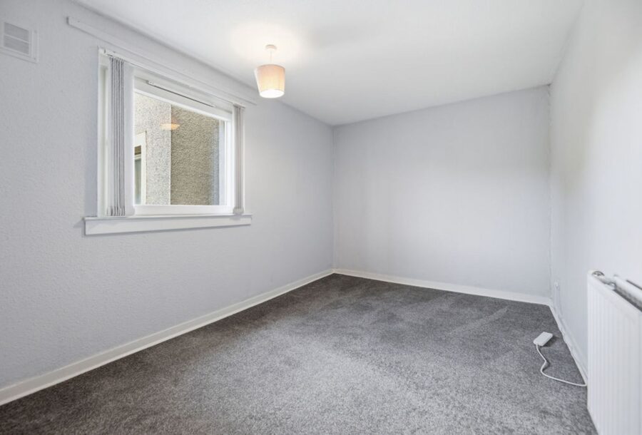 32-20EglintonCourt_010.jpg