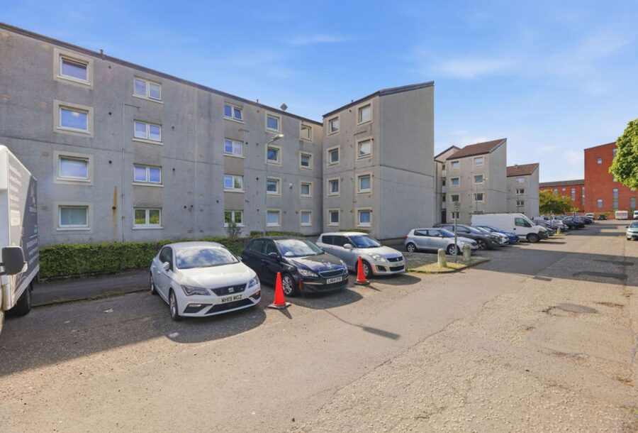 32-20EglintonCourt_017.jpg