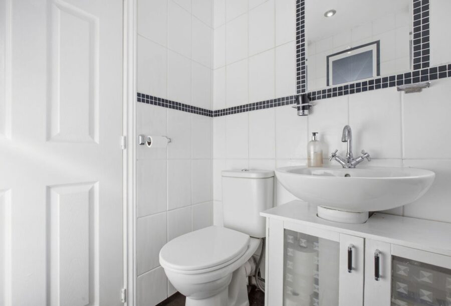 56_Croftside_Avenue_Glasgow_019.jpg