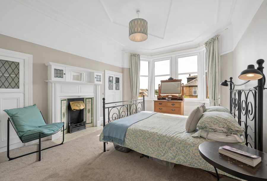 AliWattPhotographerShantaResidentialEastwoodAvenue-24.jpg
